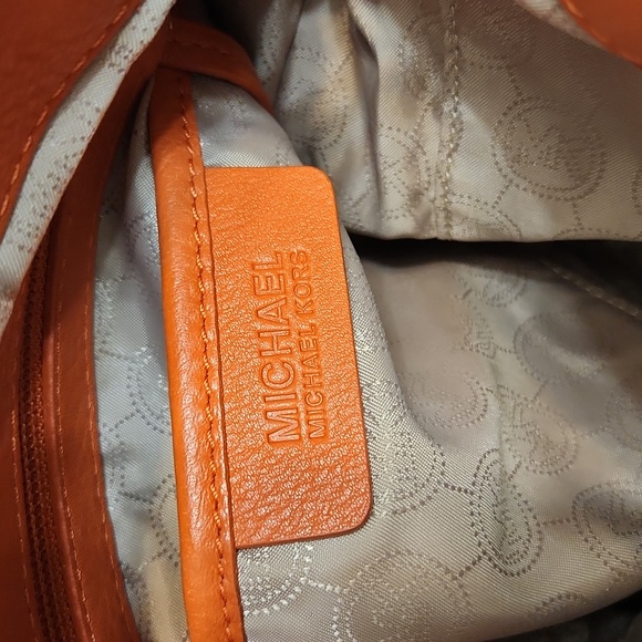 MICHAEL Michael Kors Orange Shoulder Bag with Chain Strap - Picture 10 of 16